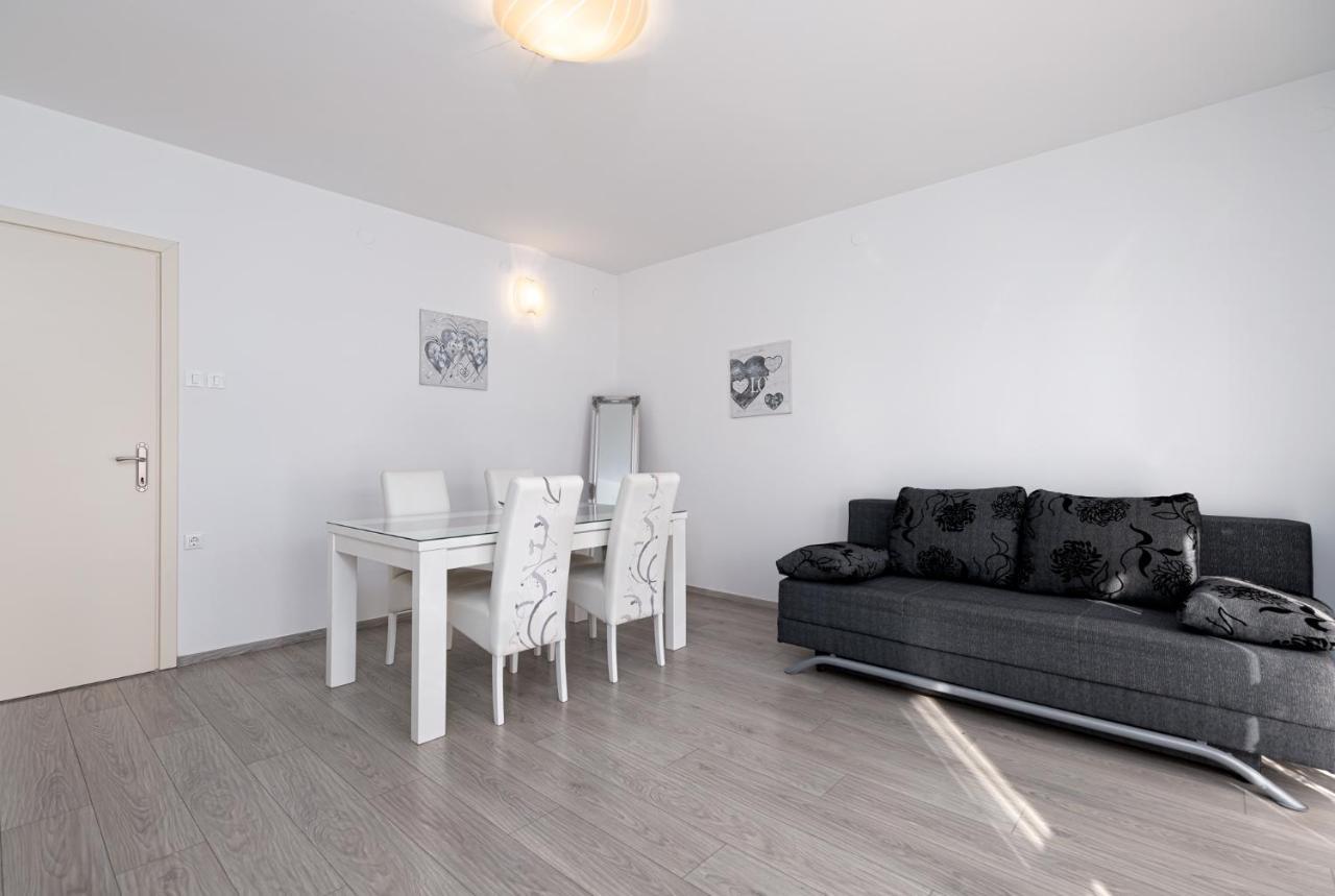 Apartamento Mima Poreč Exterior foto