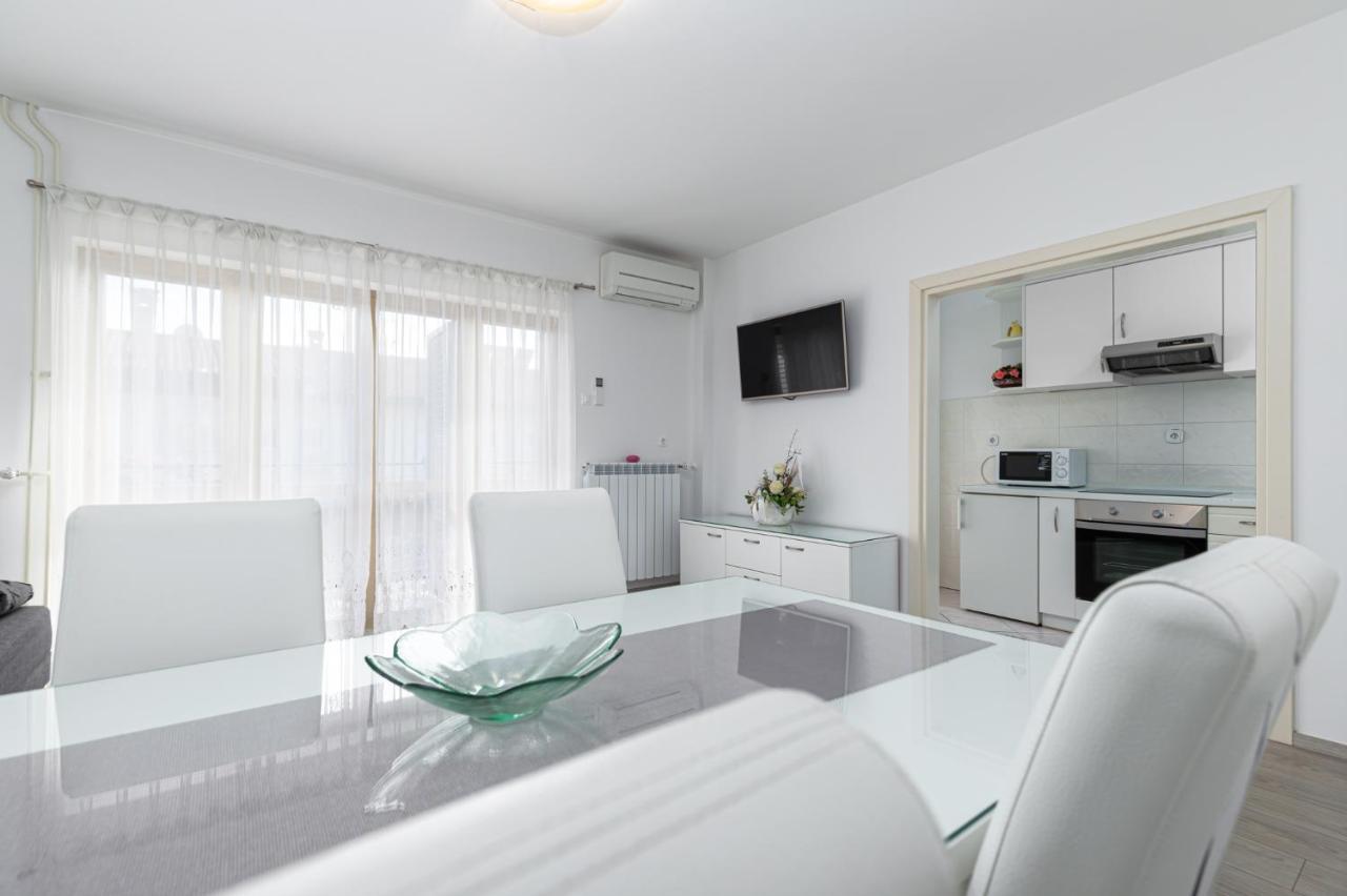 Apartamento Mima Poreč Exterior foto